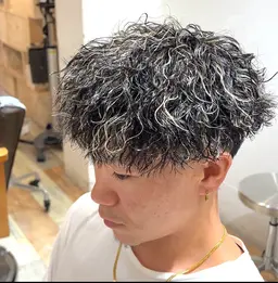 🚨🚨メンズカット＋ツイストパーマ＋TR🚨🚨【大阪/堀江/なんば/心斎橋】