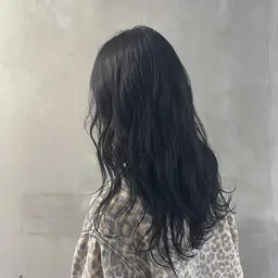 黒染め・就活カラー(ワンカラー)＋トリートメント#ブルーブラック＃暗染めカラー