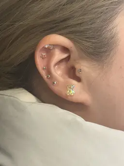 💎今話題の耳ツボジュエリー付き💎前髪カット+耳ツボジュエリー