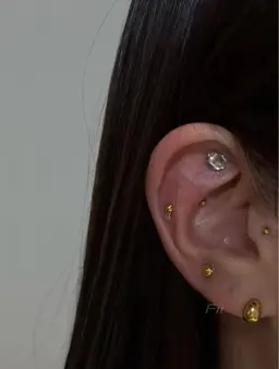 耳ツボジュエリー付け放題👂💎効果半減防止の為各7個ずつまで🤍(両耳14個)