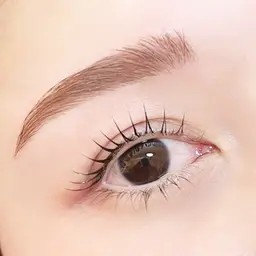 【✨お得なセットメニュー ✨】アイブロウワックス(間引き、仕上げメイクあり)×パリジェンヌorまつ毛パーマ