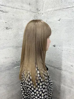 【💐ご新規様ミニモ学割💐】ケアブリーチ+フルカラー+3stepトリートメント+枝毛カット