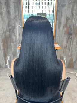 【4月限定価格☂️】似合わせカット✂️+髪質改善ストレート➕保湿トリートメント🫧