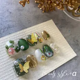 【数量限定無くなり次第終了‼️】オーダーネイルチップ💖パーツ・デザインやり放題❣️成人式ネイル、ブライダルネイル💒