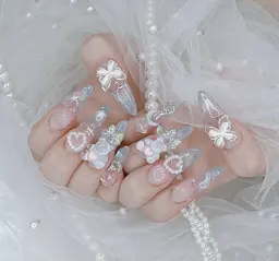 10本長さ出し➕パーツ付け放題コース(痛いアート、3D除外)オフ込み(店内全てのパーツつけ放題)