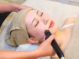 【憧れのフェイスラインに↑】2種の小顔フェイシャル1回4980円