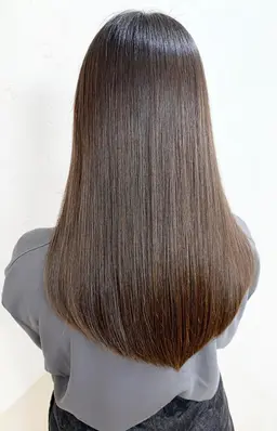 髪質改善トリートメント『サイエンスアクア』+カット🍎 広がり、ダメージ毛は手触り、艶感を回復することができます✨