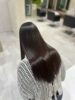 『圧倒的艶髪』縮毛矯正＋トリートメント🫧ロングの方はこちら✨