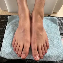 (フット)ネイルケア+足裏角質ケア+リラク/フルコース⭐︎素爪・お足元育成ケア(ネイルオイルのプレゼント付き)