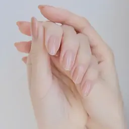 【ネイルケア】ジェルネイルができない方おススメです❣️ツヤツヤ仕上げ✨