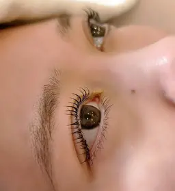 大人気✨️まつげパーマ【まつげトリートメント付き】✨️