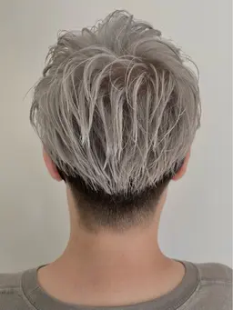 【8月限定】全頭ケアブリーチ+ケアカラー+カット+トリートメント ⚠️イヤリングやインナーの方はお問い合わせ下さい✉️