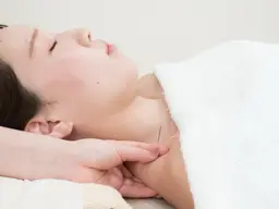 お顔も肩こりもまとめてスッキリ🌿✨【美容鍼】お試し電気美容鍼90分 ¥ 13,200→ ¥4,900