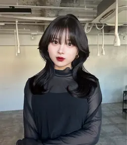 【黒染めの染料じゃない🐦‍⬛】最新黒髪戻しカラー＋トリートメント【⚠️貴重商材の為ロング料金あり】