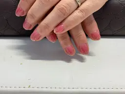 ケアー込み　シンプル　例（＋1カラーorストーン10​〜​15こor2本アートのどれか）当店オフ有り