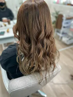 エイジングカラー +トリートメント👗白髪染めもおまかせ!艶髪に仕上げます!ハリコシアップ!👗👡