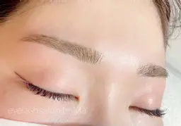 🌿平日限定🌿---Wax脱毛で美眉へ---【アイブロウWax】メイク有り※ Wax1回リピーター様＋550円