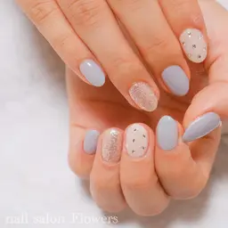 スタンダードコース【ご新規様オフ代無料、またはオフなしの方】ストーンなど1​〜​2本程度のサンプルアートからお選びください。