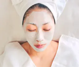 【毛穴洗浄・引き締め】大人の毛穴エステ