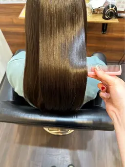 【髪質でお悩みの方】栄養分たっぷり❣️パサつきが気になる方はぜひ！潤い続く髪質改善トリートメントエステ💎