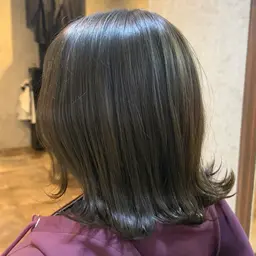 白髪染めカラー‪🤎👩 根元までしっかり丁寧にカラーリングします✨️