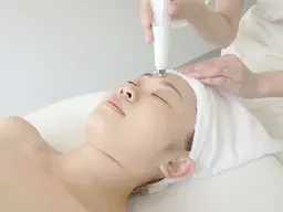 【くすみ/ごわつき】角質リセット。つるんと触れたくなる質感ピーリング