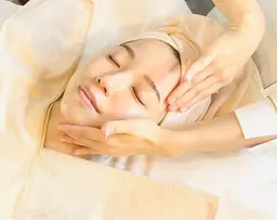 大人気トリプルフォト（光フェイシャル）