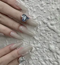 チップ長さだしワンカラーと大きいパーツ