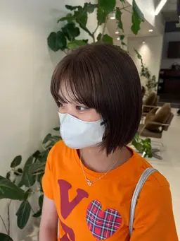 【ワンカラーで髪の毛可愛くしましょう😊🎶内部補修トリートメントでうる艶ヘアに✨】ワンカラー➕Aujuaトリートメント