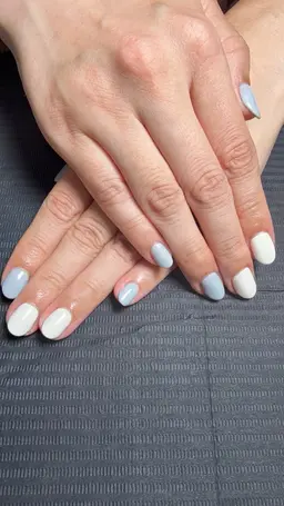 【2級持ちネイリスト】オフありハンドワンカラー(2色可能)¥2180