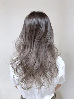 【話題沸騰】☆ケアブリーチ使用外国人風グラデーションカラー☆