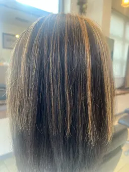 ¥6000（現金支払いのみ）BOBスタイルの方おすすめ♪ ワンブリーチアンブレラカラー