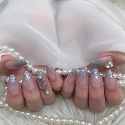 🧸2500円→0円 ラメグラデーション(オフあり)