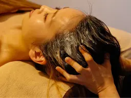 極上クリームヘッドスパ+フェイシャル60分（首肩アロマリンパマッサージ付き）