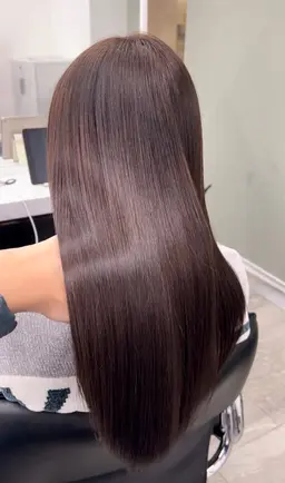 【🍀ダメージレス縮毛矯正🍀】カット&コスメ系縮毛矯正&ハホニコトリートメント😆