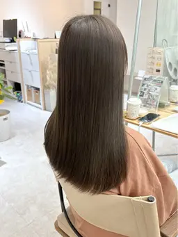 毛先メンテナンスカット✂️ ➕ 艶カラー✨️ ➕ コーティングトリートメント🫧 (補足説明のご確認もお願い致します)
