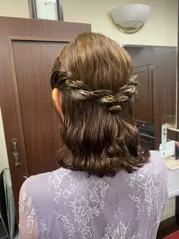 ヘアセット(ハーフアップ、ショート、ボブアレンジ)