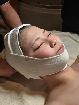 【完全❣️輪郭矯正】＆姿勢矯正付き❣️小顔EXSプレミアムコルギ🩵理想のお顔へ骨格からチェンジ💫💫