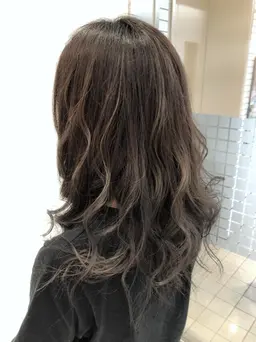 【2回目以降の方】🇺🇸外国人風ダメージレスカラー🇬🇧イルミナカラー💫トリートメント付き🧚‍♀️