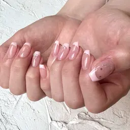 【オフあり✔️】フレンチネイル♡⃛ ⸒[ ベースカラー追加+￥1100 ]