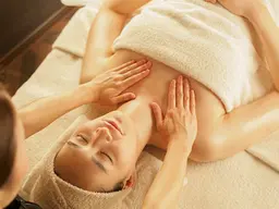 デコルテ&フェイシャルエステ