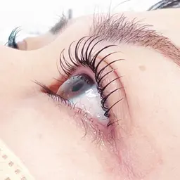 ラッシュリフトorパリジェンヌラッシュリフト💗トリートメント付き🐈‍⬛コーティング仕上げ⟡.·リピーター様➕¥500
