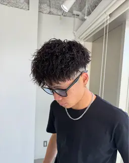 【👨🏼‍🦱12月𝐌𝐞𝐧'𝐬限定👨🏼‍🦱】カット+デザインパーマ+クイックスパ💆‍♀️