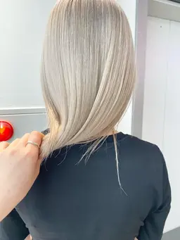 ⛄️艶髪ハイトーン⛄️ハイケア全体ブリーチ➕全体カラー➕選べるトリートメント