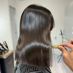 🚨❄️⛄️1月限定⛄️❄️🚨カット✂︎＋爆艶縮毛矯正🐈‍⬛🖤