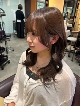 【期間限定🙆】【snsで話題‼️】顔周りカット+ワンカラー+Aujua1stepトリートメント