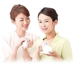 無料美肌レッスン☘ ̖́-