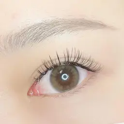 【マツエク】《24歳以下の方限定》オフ込☆フラットラッシュ    140本まで🍑リピーター¥7150