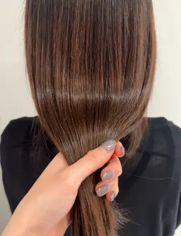 地毛風サラツヤ縮毛矯正＋トリートメント🪡