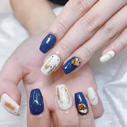 Hand11月限定デザインシンプルコース　秋のトレンドネイル　オフ込み